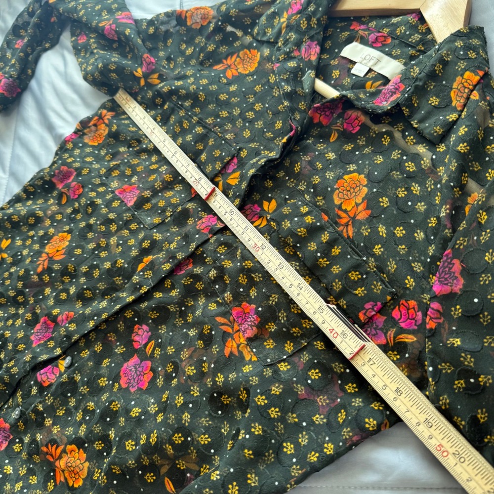 LOFT Floral Blouse Womens XS Black Orange Sheer Clip Dot Button Down Excellent - Picture 7 of 8